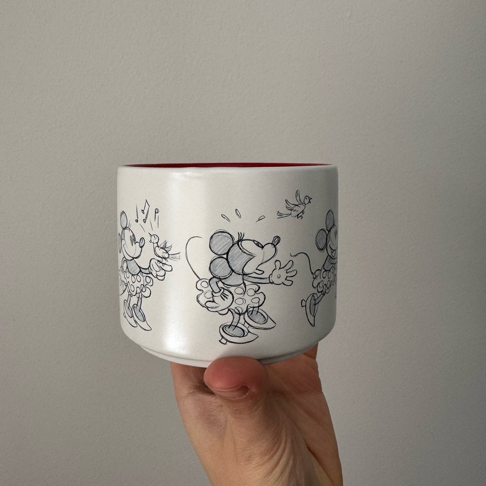 Minnie Mouse Animation Sketch Mug - Picture 4 of 7